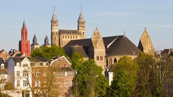 Bed & Breakfast In Monumental House Maastricht Centre