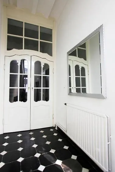 Bed & Breakfast In Monumental House Maastricht Centre