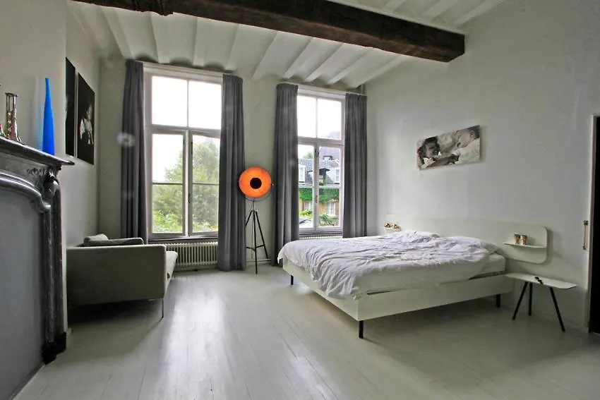 Bed & Breakfast Bed&breakfast in monumental house maastricht centre Nederland